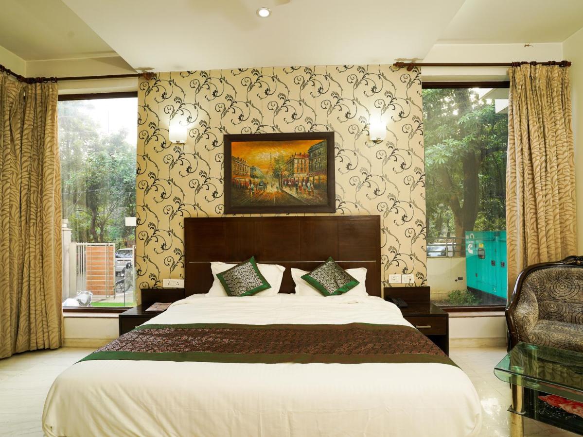 Lime Tree Hotel Sushant Lok Gurgaon Sector 29 Next To Iffco Chowk Metro Экстерьер фото