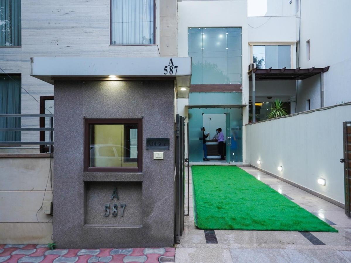 Lime Tree Hotel Sushant Lok Gurgaon Sector 29 Next To Iffco Chowk Metro Экстерьер фото