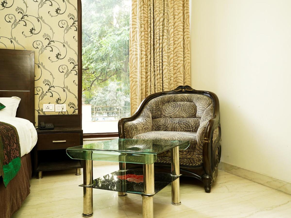 Lime Tree Hotel Sushant Lok Gurgaon Sector 29 Next To Iffco Chowk Metro Экстерьер фото