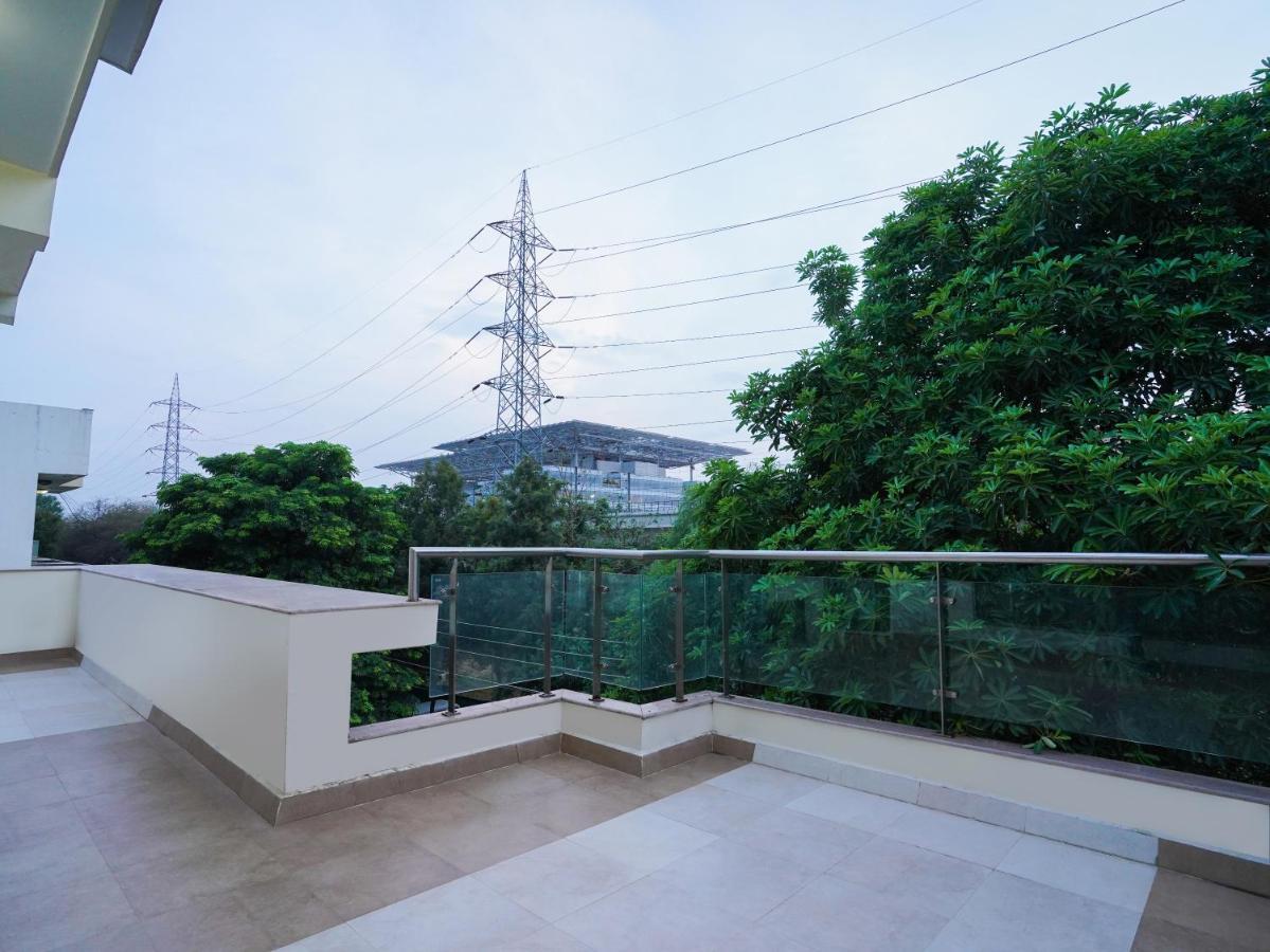 Lime Tree Hotel Sushant Lok Gurgaon Sector 29 Next To Iffco Chowk Metro Экстерьер фото