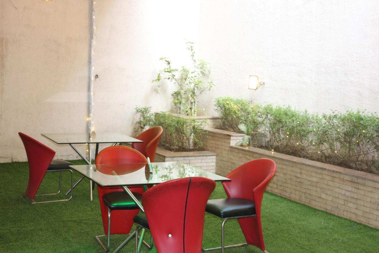 Lime Tree Hotel Sushant Lok Gurgaon Sector 29 Next To Iffco Chowk Metro Экстерьер фото
